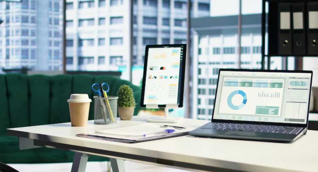 系统讲解 Google Shopping 广告最佳实践，涵盖 Merchant Center、商品 Feed 优化、PMax 与 Shopping 策略、出价与 ROAS 提升方法，帮助电商高效获取高意向流量。